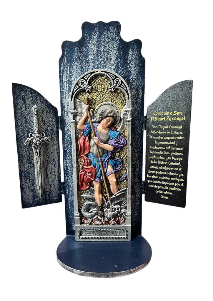 Figura de yeso de San Miguel
